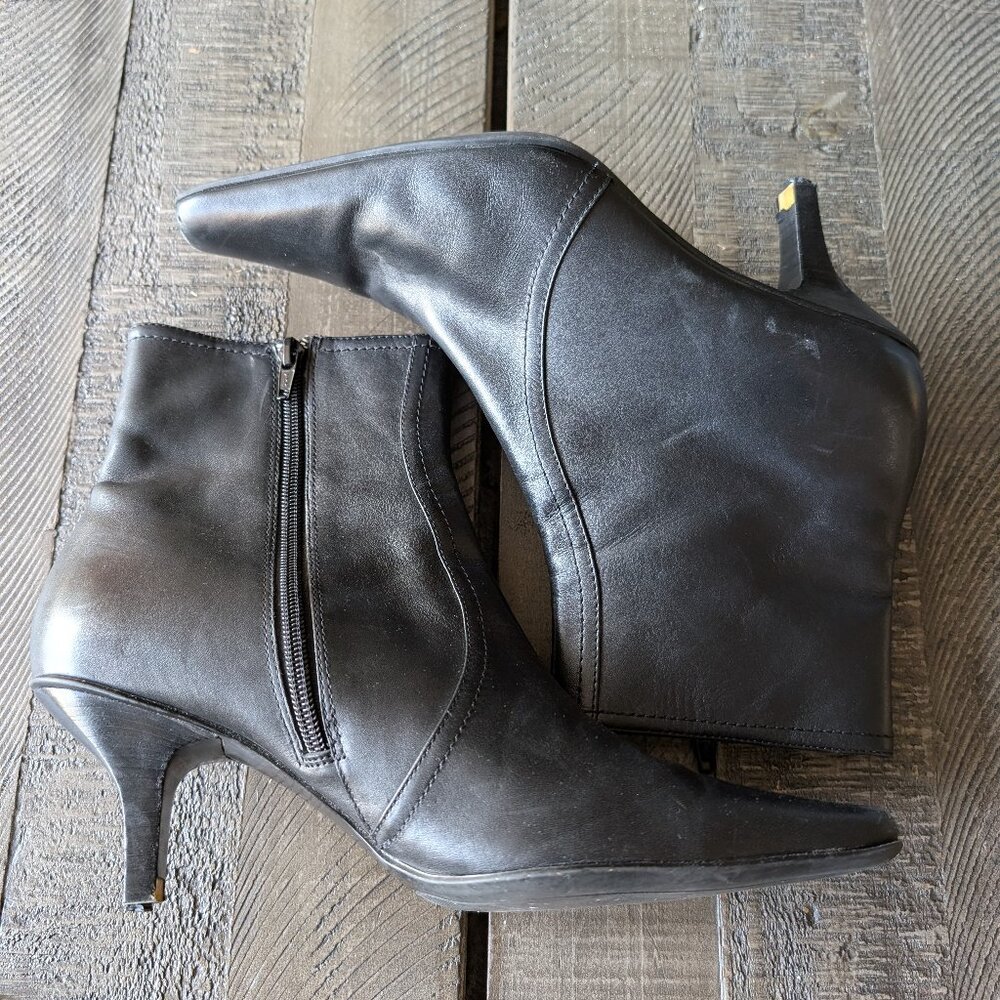 Vintage Liz Claiborne Flex Kate Leather Boots Kitten Heel Size 8.5M Pointed Toe